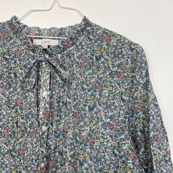 Brand New With Tag, LOFT Ditsy Floral Button Down Blouse - Picture 7 of 7